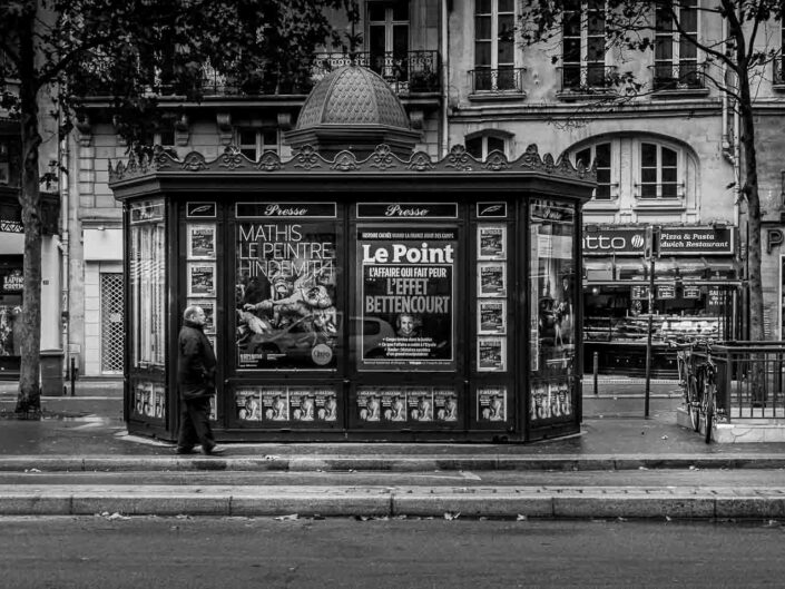 Paysage sans Couleurs: Voyage en Noir et Blanc